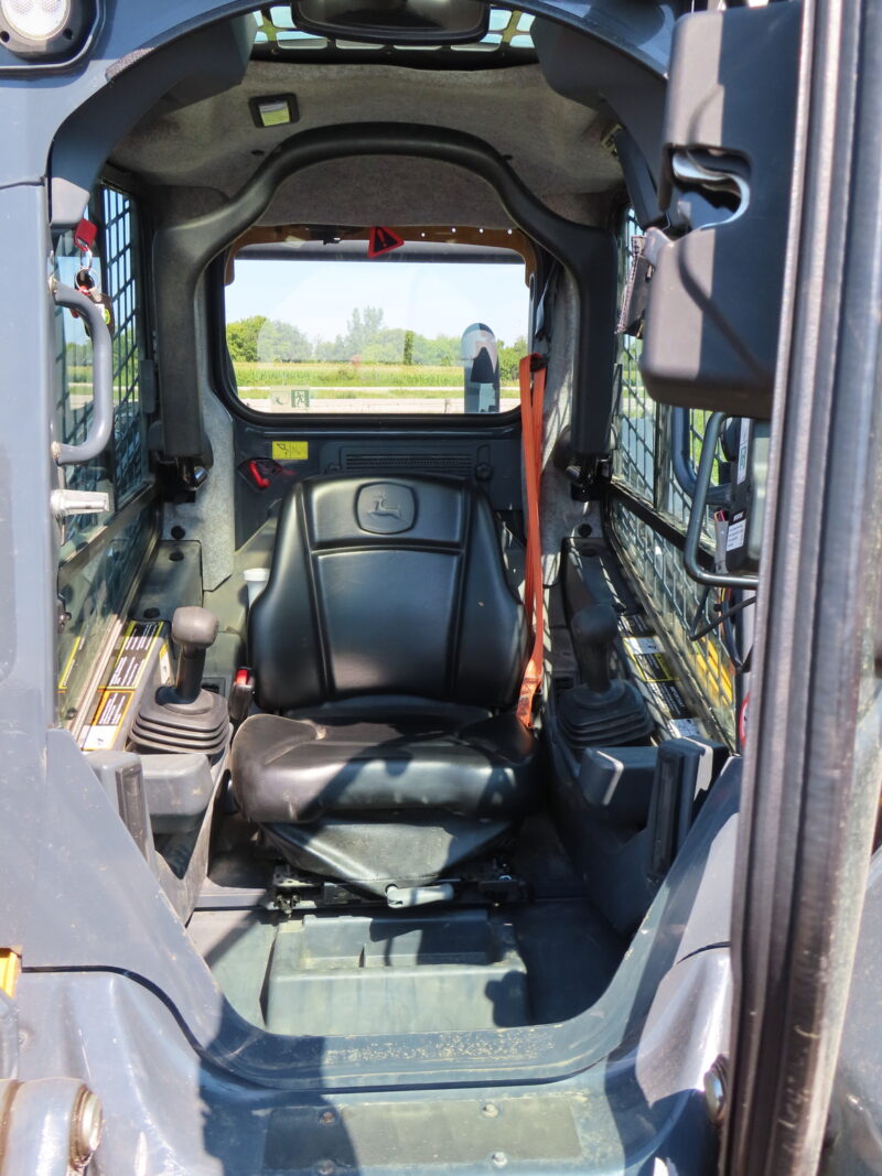 2019 John Deere 324G Skid Steer Loader - Image 5