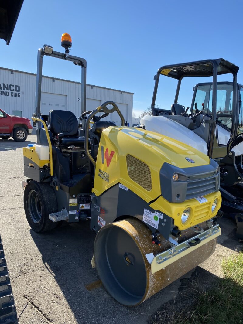 2024 Wacker Neuson RD18-100c Vibratory Roller - Image 7