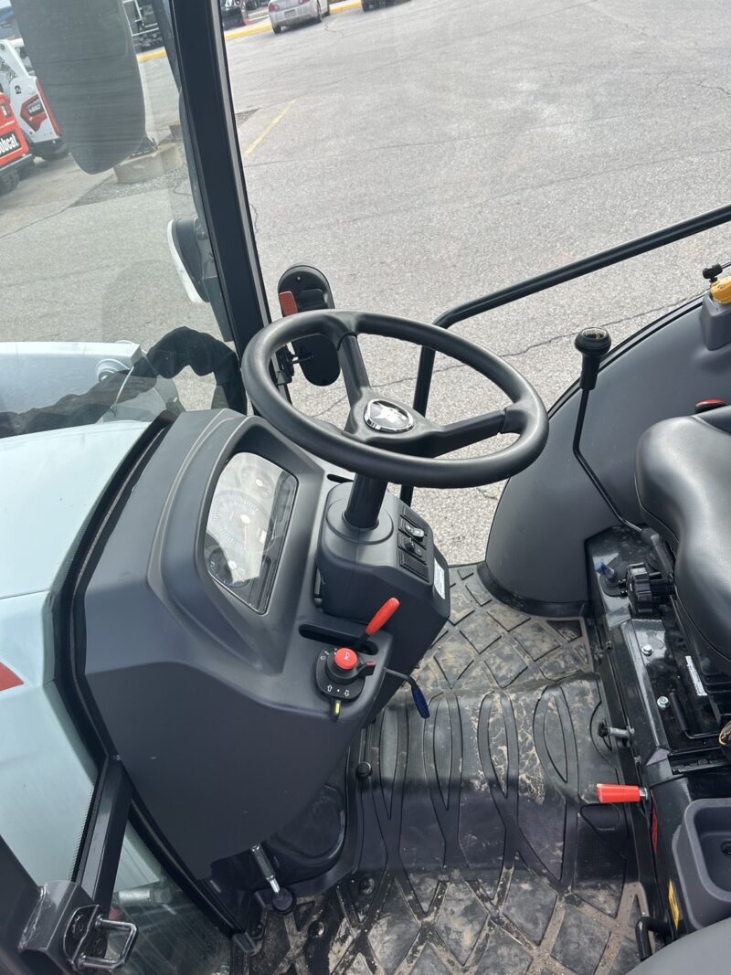 Bobcat CT2540 Compact Tractor - Image 3